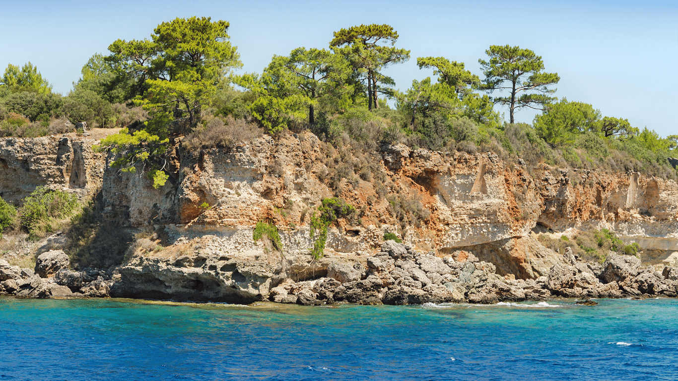 Phaselis Antik Kenti: Tarihin Sessiz Tanığı